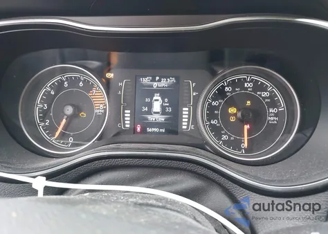 2019 Jeep Cherokee Latitude Plus 4X4 z USA, uszkodzony, nr VIN 1C4PJMLX8KD305110